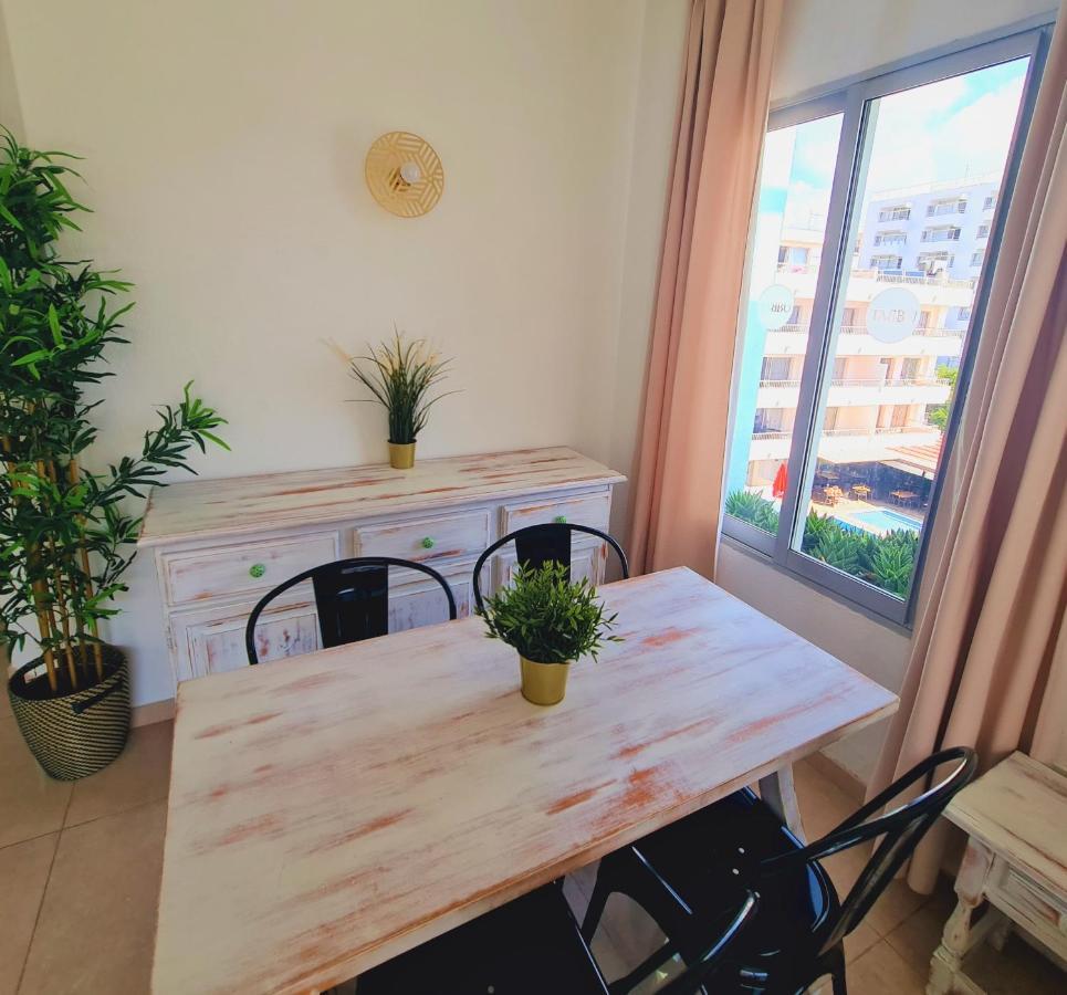 Tabbu Ibiza Apartments プラヤ・デン・ボッサ エクステリア 写真